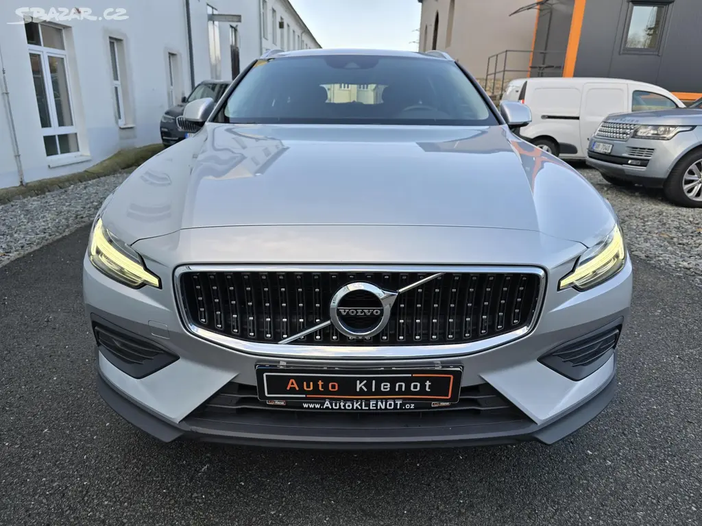 Volvo V60, 2,0 184kW B5 4x4 CROSS COUNTRY - fotka 3