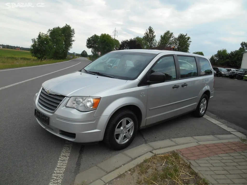 Chrysler Grand Voyager RT 3.8 V6 EU 2009 - fotka 2