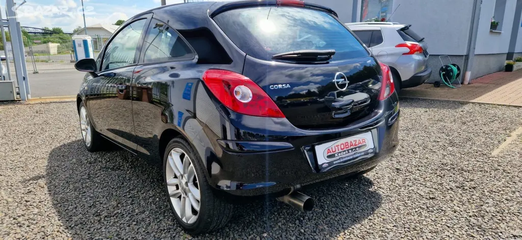 Opel Corsa, 1,2 AUTOMAT - fotka 3