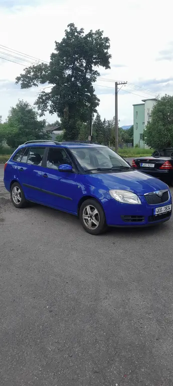 Škoda Fabia II 1.2 combi - fotka 2