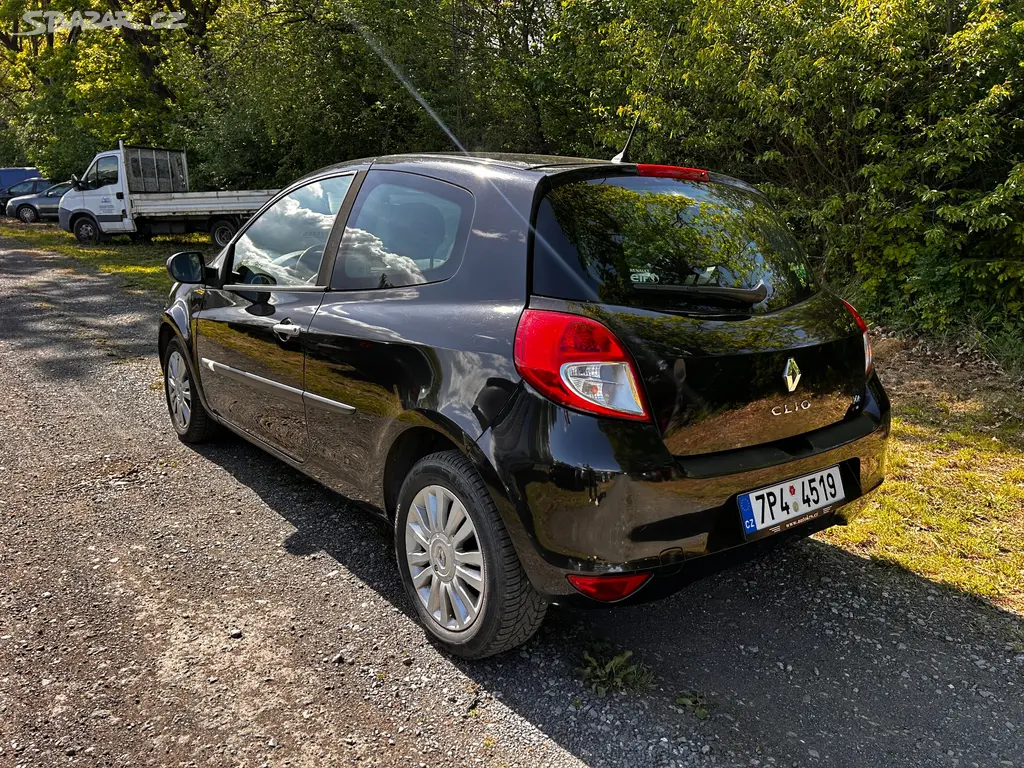 Renault Clio 1,2 TCe 76kW, r.v. 2011, 126123km - fotka 4