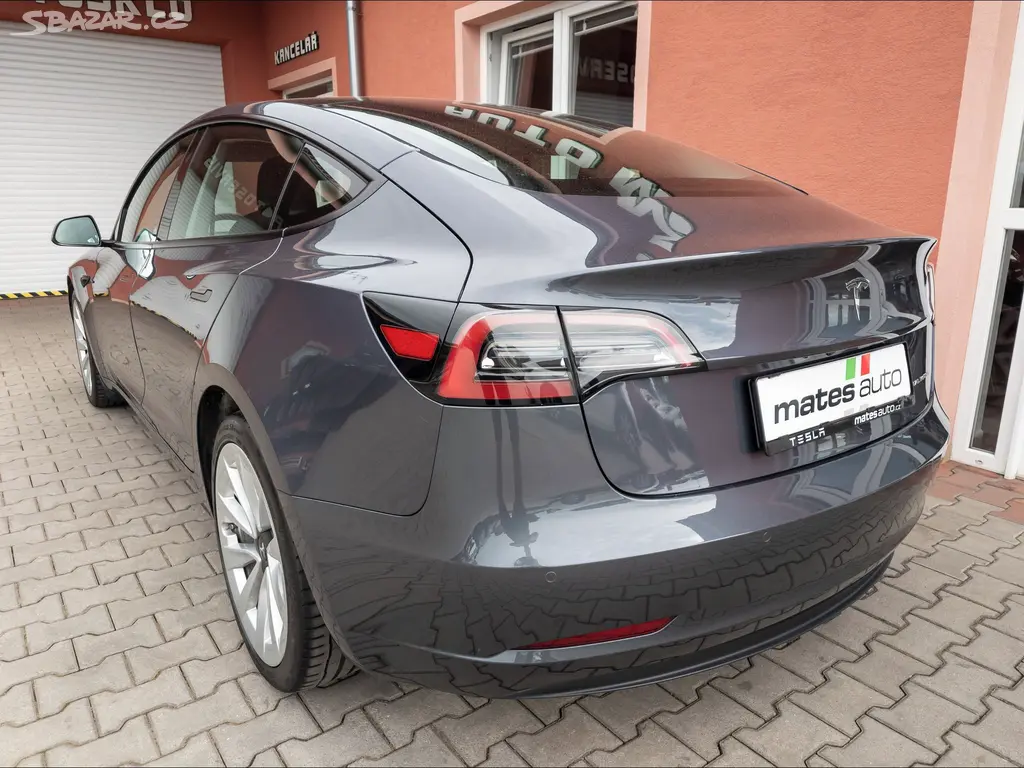 Tesla Model 3, Long Range Dual Motor 366kW SO - fotka 3