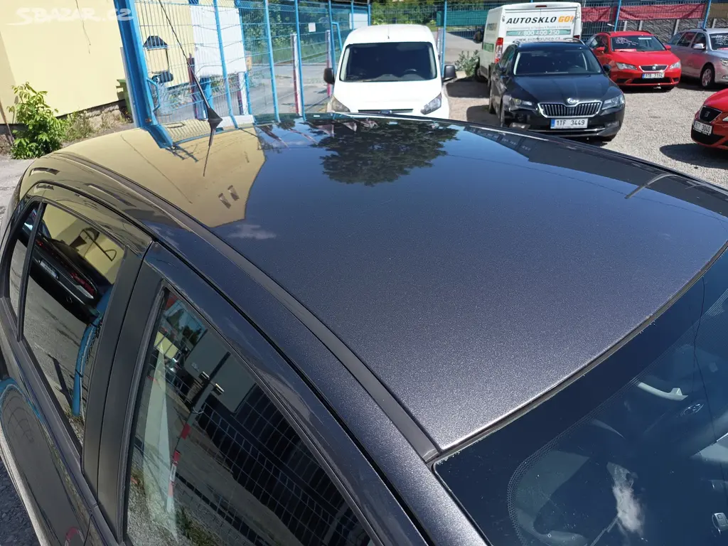 Toyota Yaris 1,3VVTi Comfort ČR - fotka 5