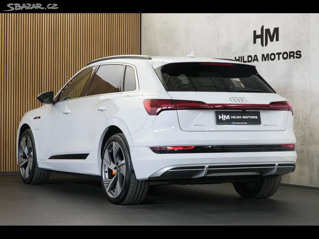 Audi e-tron, 55 300kW Sline B&O Pano ZÁRUKA - fotka 2