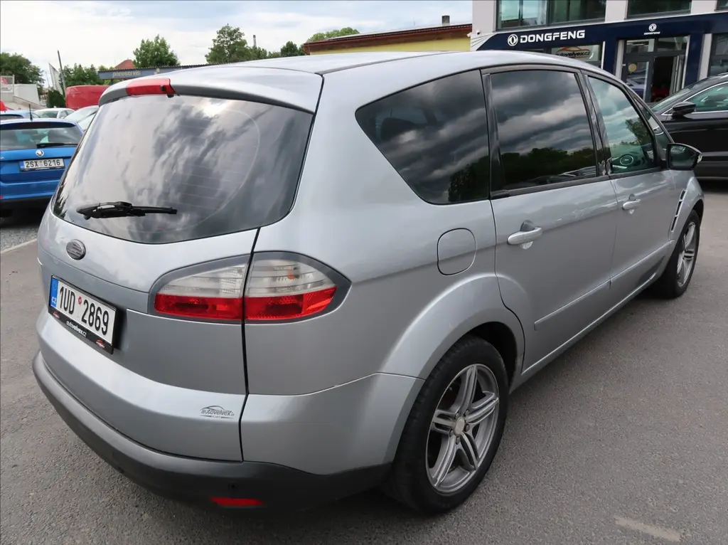 Ford S-MAX, 2,0 TDCi,103kW,Aut.klima - fotka 3
