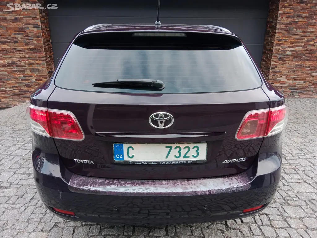 Toyota Avensis Combi 1.8 VVT-i 108kW - Bez Koroze. - fotka 4