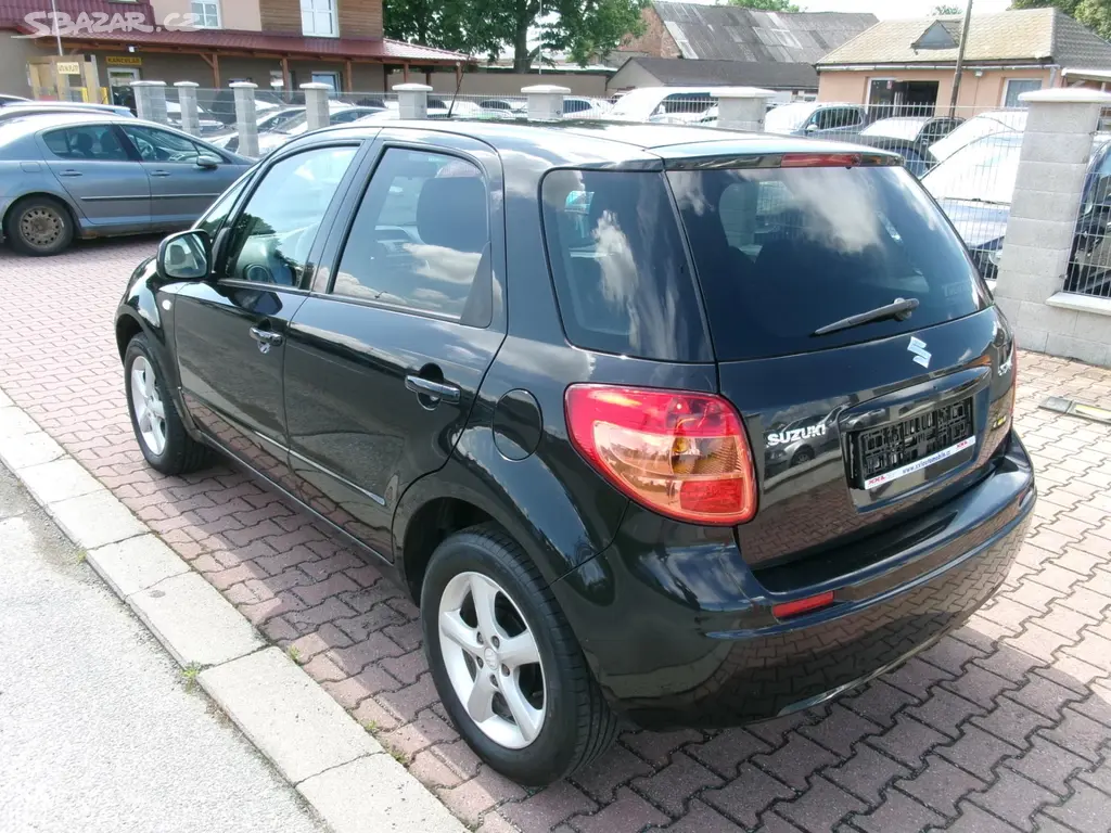 Suzuki SX4, 1,6i KLIMA TAŽNÉ VÝHŘEV - fotka 6