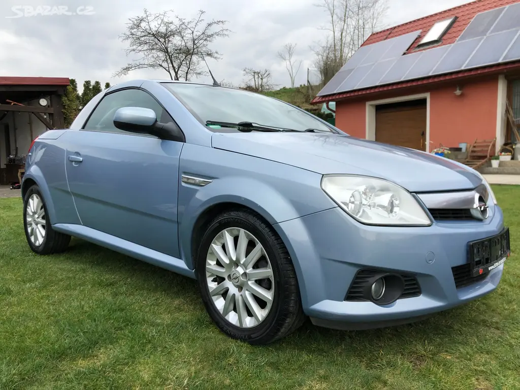 Opel Tigra Roadster 1.4 16V benzin,Alu,KlimaCabrio - fotka 5