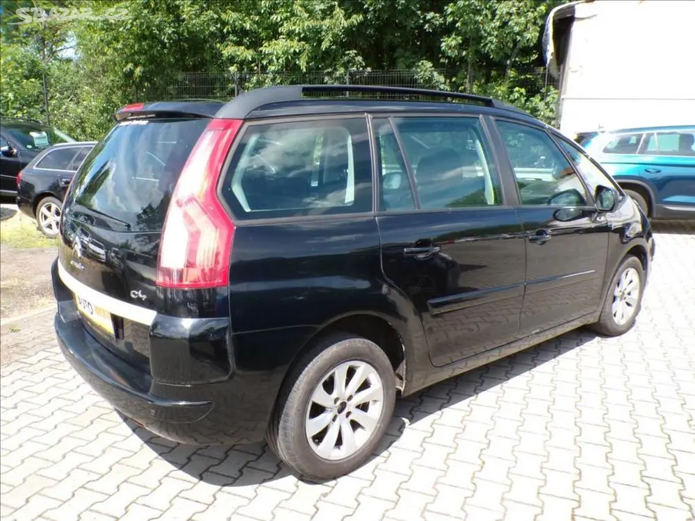 Citroën C4 Picasso 1,6 HDi 7.MÍST - fotka 3