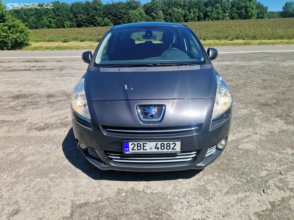 Peugeot 5008 2.0 HDi 120 kW Automat, r.v. 2012 - fotka 4