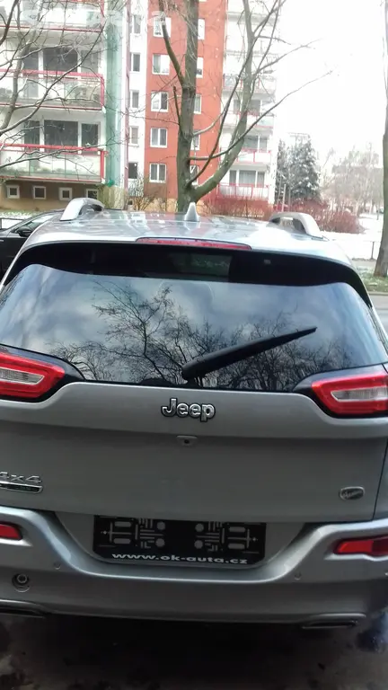 Jeep cherokee - fotka 3