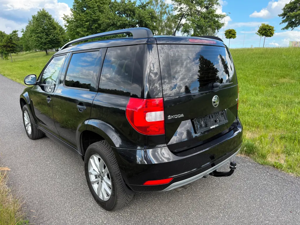 ŠKODA YETI 2.0 TDI // ZÁRUKA // TOP STAV - fotka 4