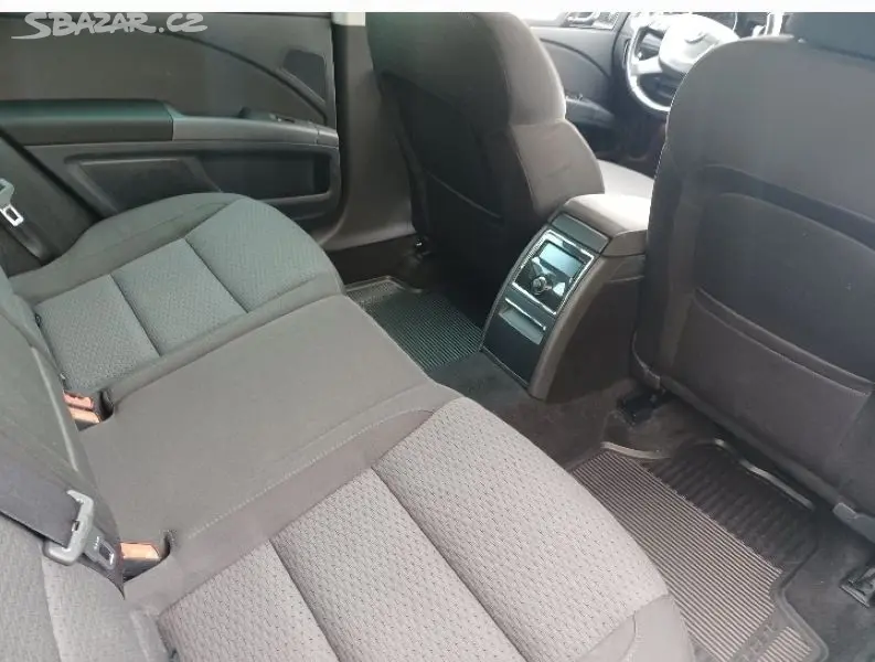 Škoda SUPERB II, 2.0TDi/103kw r.2013 - fotka 6