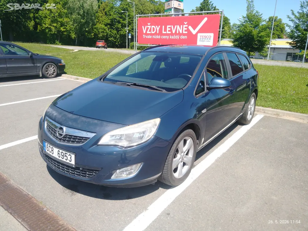 Opel Astra J 1,7 Cdti 92 Kw - fotka 5