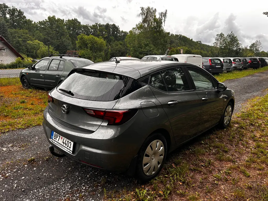 Opel Astra 1,2i 81kW, r.v. 2020, najeto 67123km - fotka 5