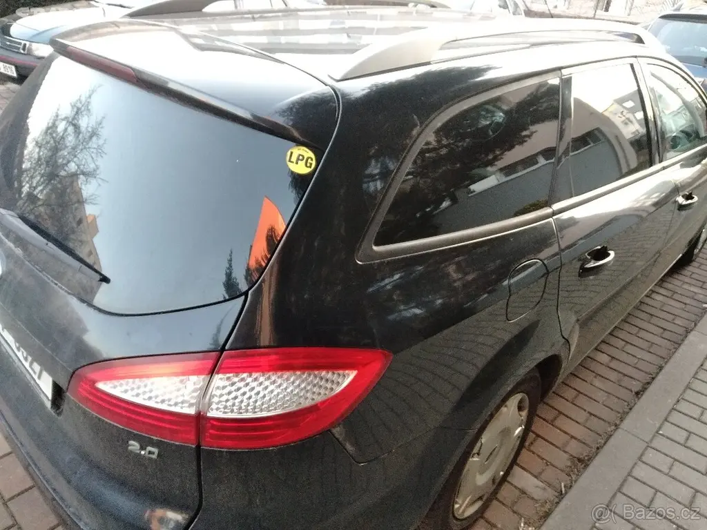 Ford Mondeo mk4 kombi benzin / lpg - fotka 3