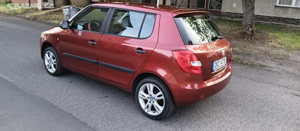 Škoda Fabia 2 1.2 HTP 44 kW - fotka 6