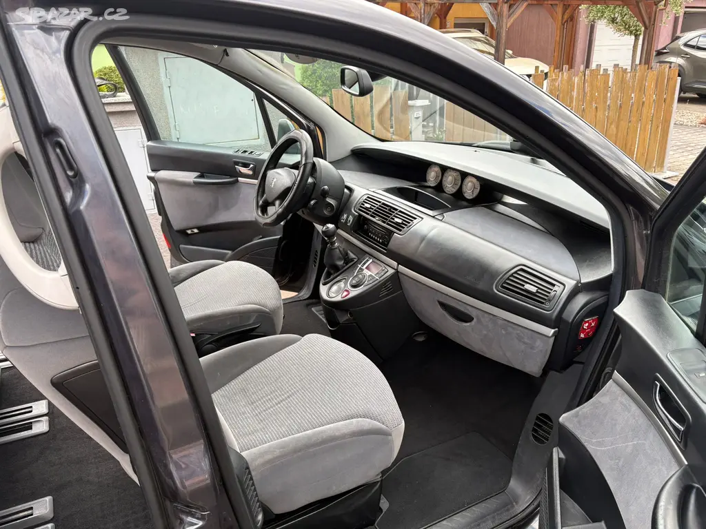 Peugeot 807 - fotka 4