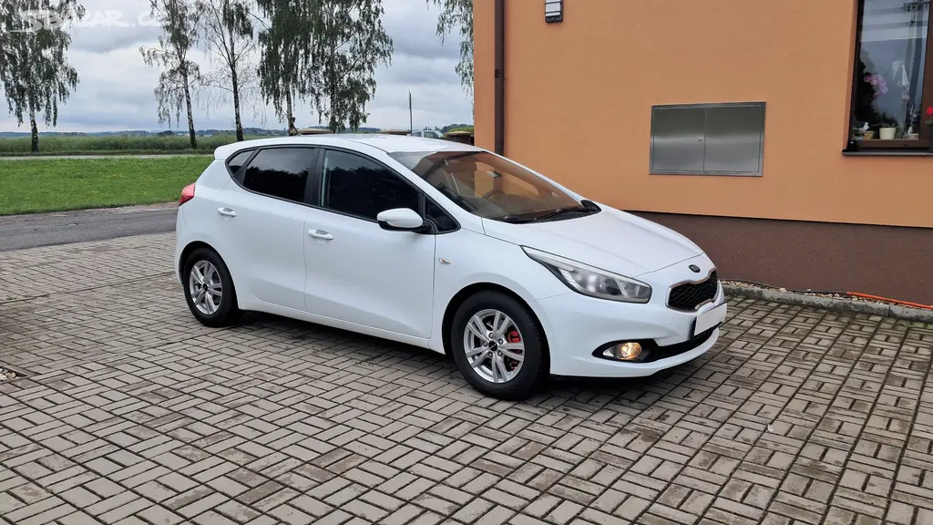 Kia Cee´d, 1.4i / 73KW ČR - fotka 3