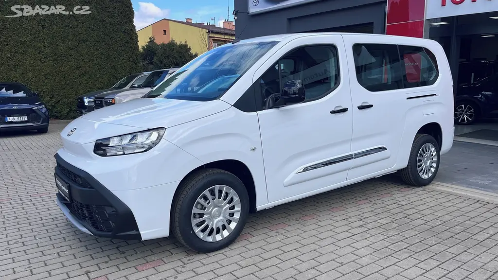 Toyota Proace City Verso, L2 1,5 100PS Business 5 míst - fotka 2