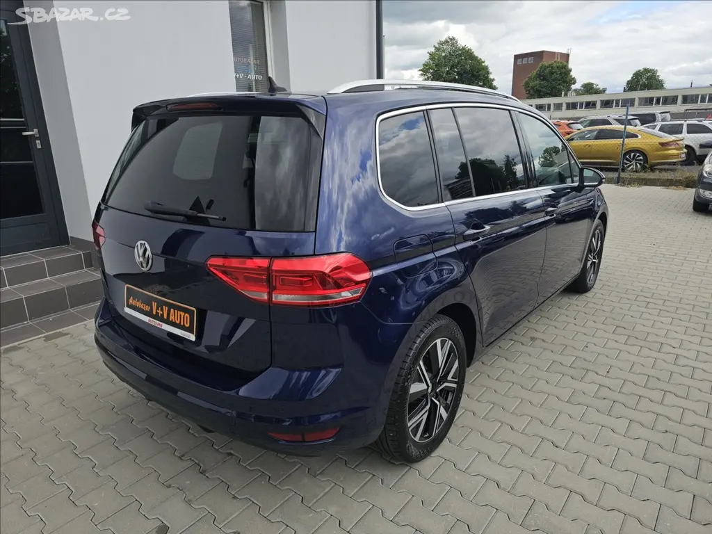 Volkswagen Touran, 1,5 TSi 110KW Highline 7míst - fotka 6