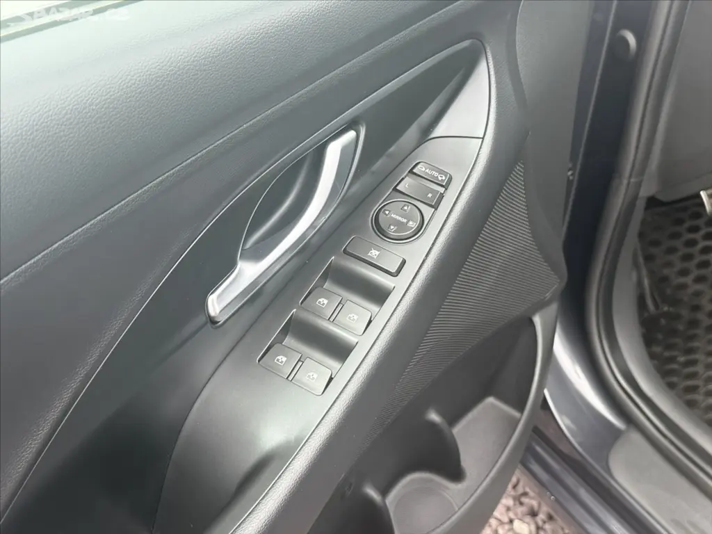 Hyundai i30, 1,5 T-GDI 118kW N-Line - fotka 6
