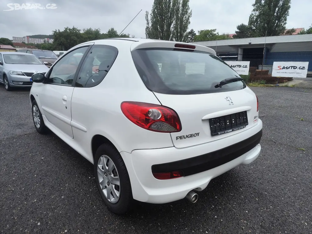 Peugeot 206+,1.1i,44kw.R.V.7/2009.STK.Km 96 700 - fotka 6