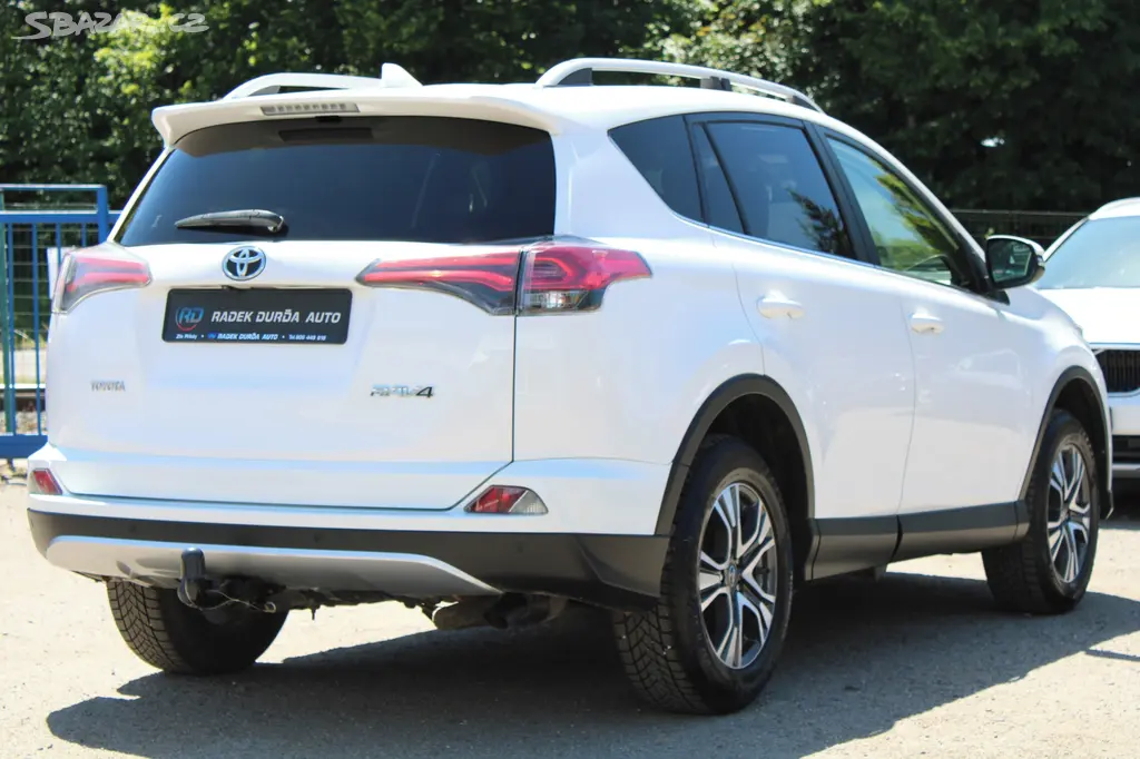 Toyota RAV4 2,0 D-4D NOVÉ V ČR,TAŽNÉ,2016 - fotka 5