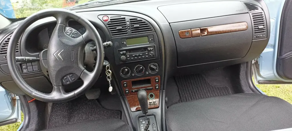 Citroën xsara liftback exkluziv 2001 - fotka 2