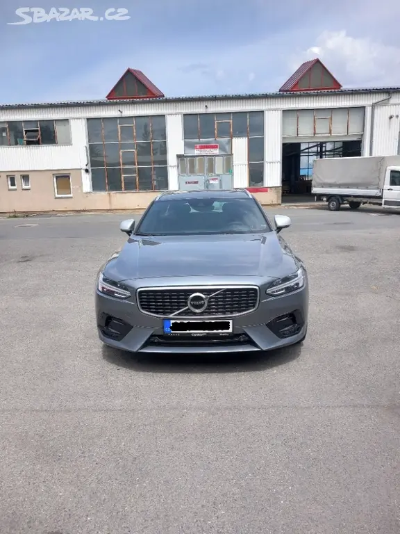 Volvo V90 D4 awd - fotka 3