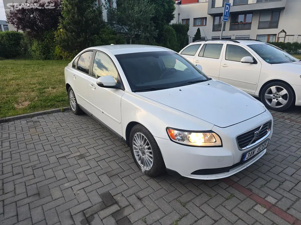 Volvo S40 1.6D DRIVe, r.v. 2009, Nová STK. - fotka 4