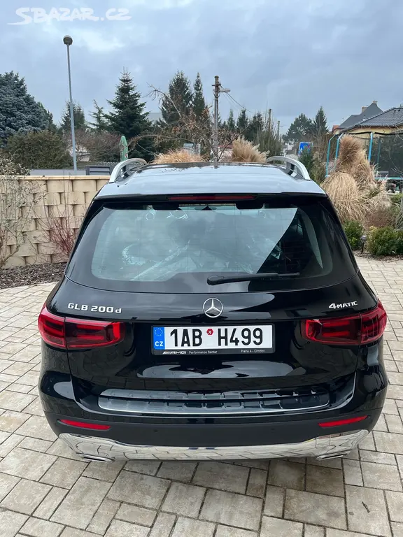 Mercedes-Benz GLB 200 d 4MATIC Facelift (MY2024) - fotka 4