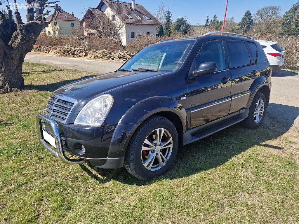 SsangYong Rexton 2.7 XDi 132 kW 11/2012 - 7 míst