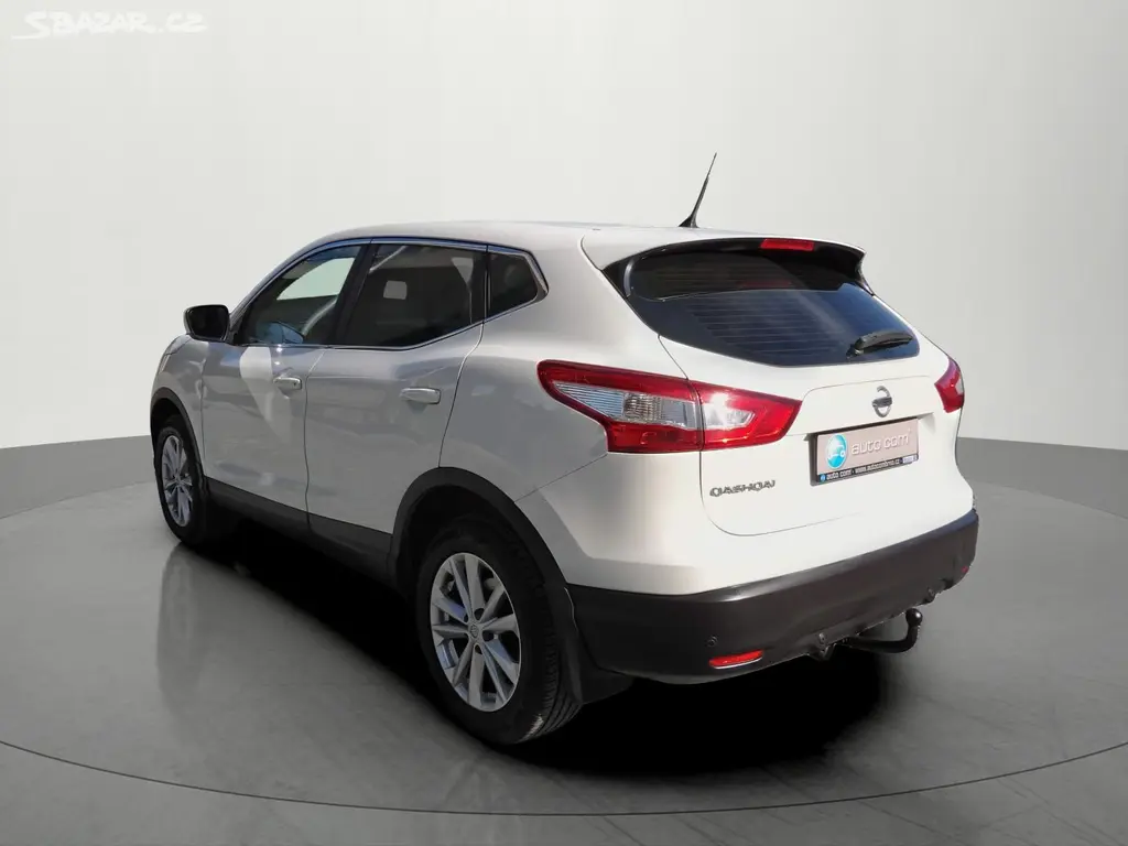 Nissan Qashqai, 1.6dCi 4WD Tažné Kamera ČR - fotka 3