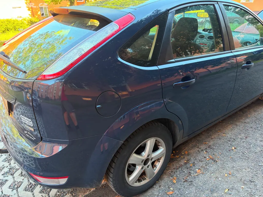 Ford Focus 1.6 TDCi 80 kW, r. v. 2008 - fotka 5