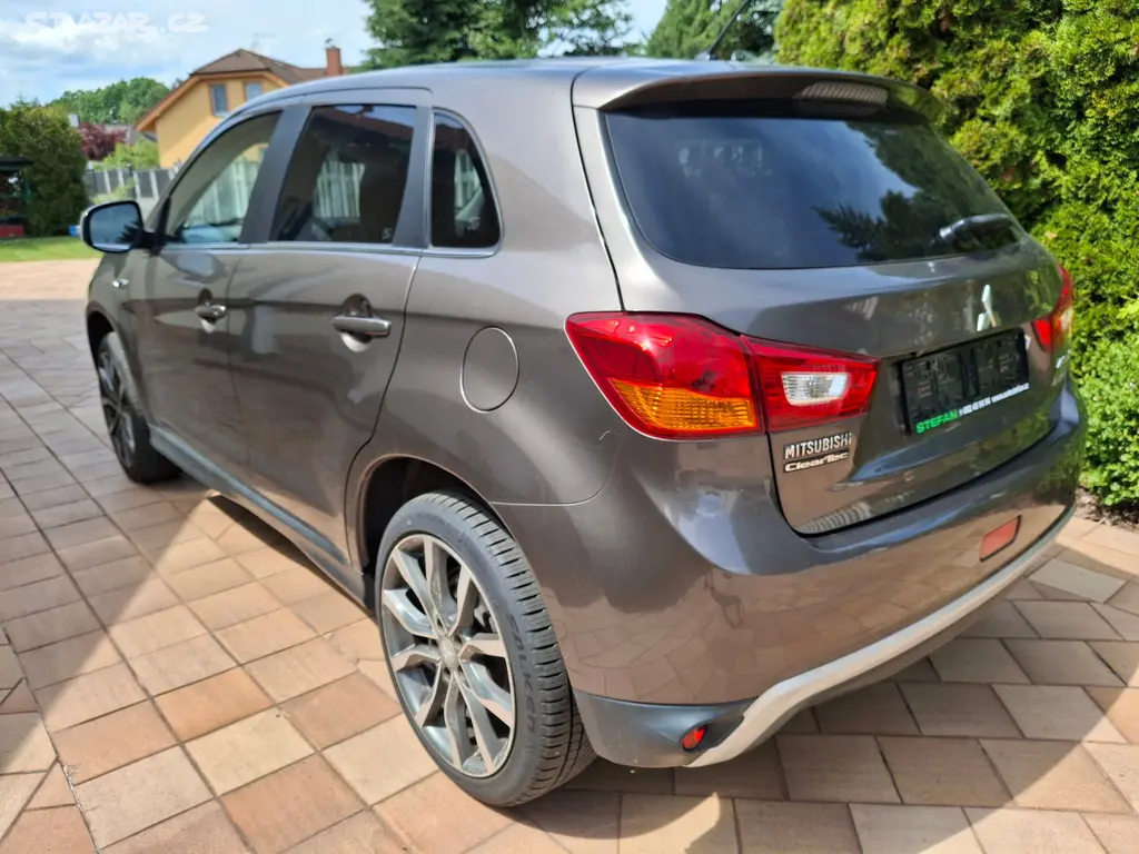 MITSUBISHI ASX 1.6 86kw 2WD Intense - fotka 3
