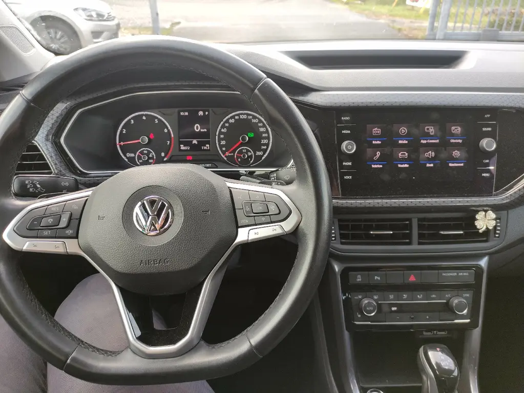 VW T-CROSS 1.0 TSi,85KW,DSG,STYLE,1. MAJ.,48072KM. - fotka 3
