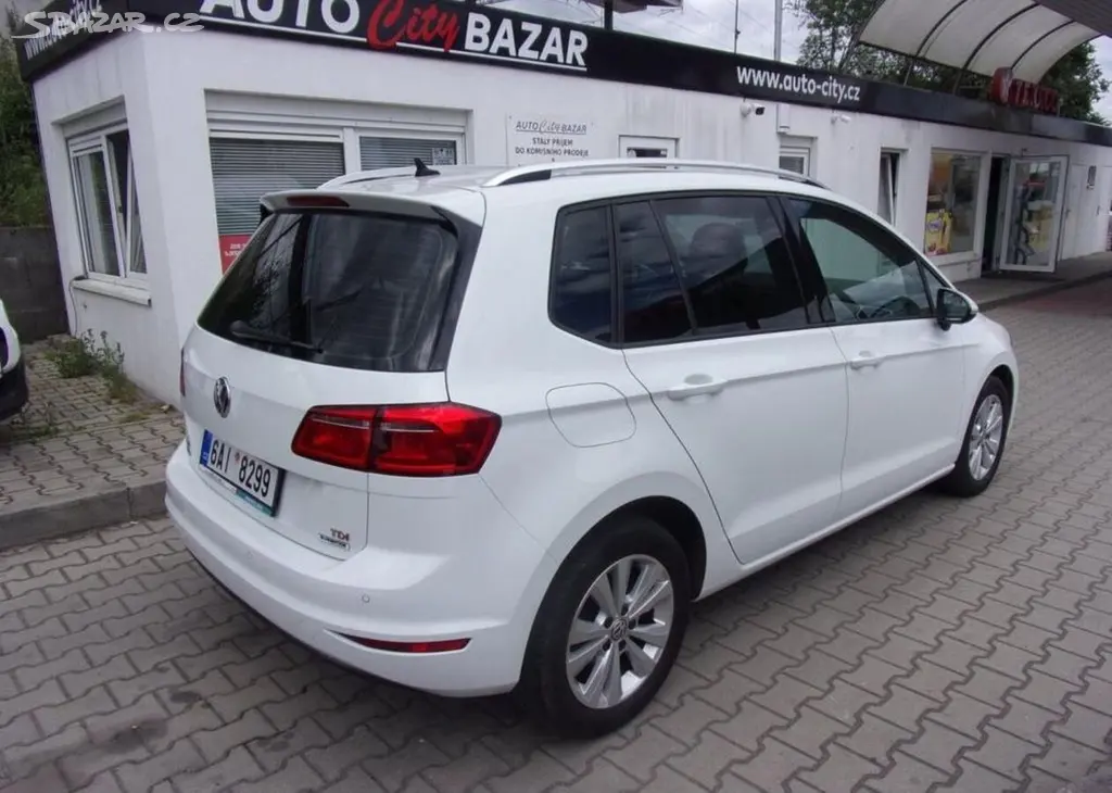 Volkswagen Golf Sportsvan 1,6TDi Comfort,ČR nafta - fotka 3