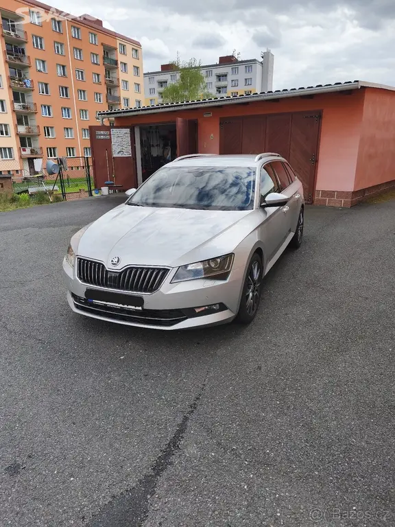 Škoda Superb 3, 2 TDI - fotka 2