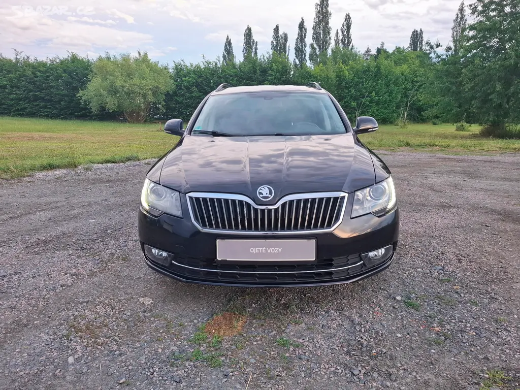 Škoda Superb II kombi 2.0TDi 103kW,DSG,tažné zař. - fotka 2