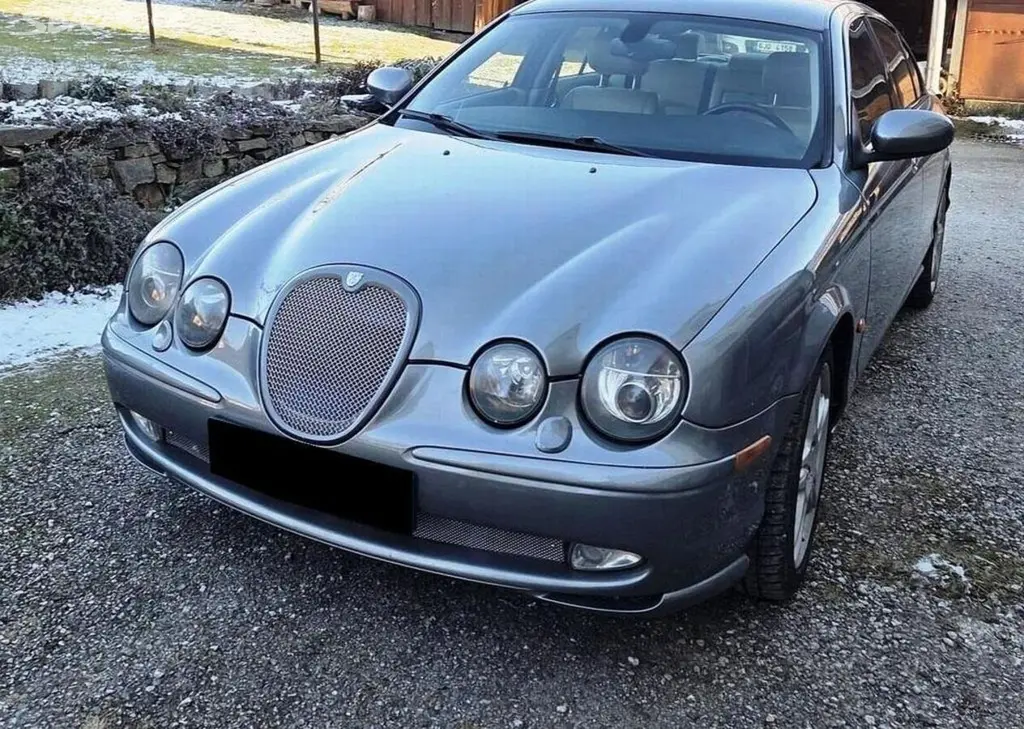 Jaguar S-Type R SUPERCHARGED 290 kw