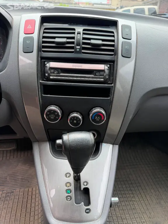 H Tucson CRDI 4x4 automat - fotka 6