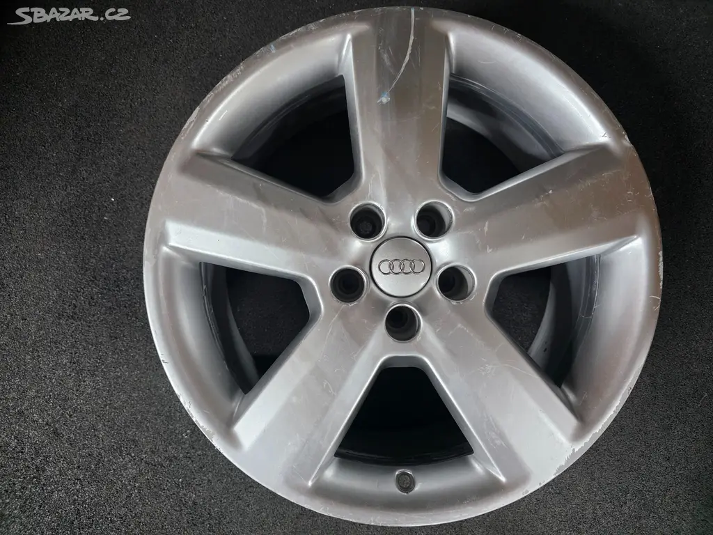 Audi RS4 RS6 Alu kolo 18 8D0601025AA 1 Ks