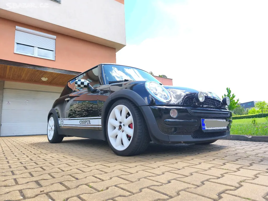 Mini Cooper R50, r. 02,1.6,66kw. Topovej vůz.