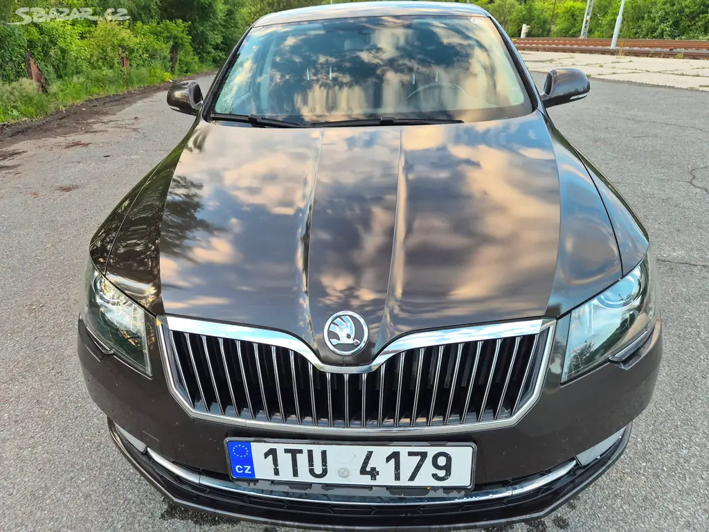 Škoda Superb 2, 3,6 FSi, 191kW, DSG, 4x4, 12/2013 - fotka 2