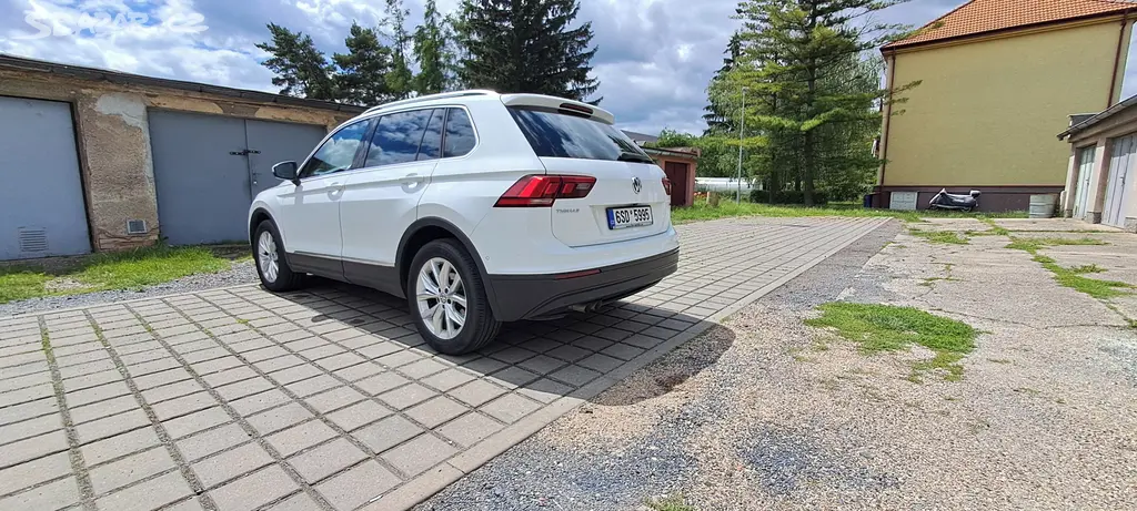 Volkswagen Tiguan 4Motion DSG - fotka 4