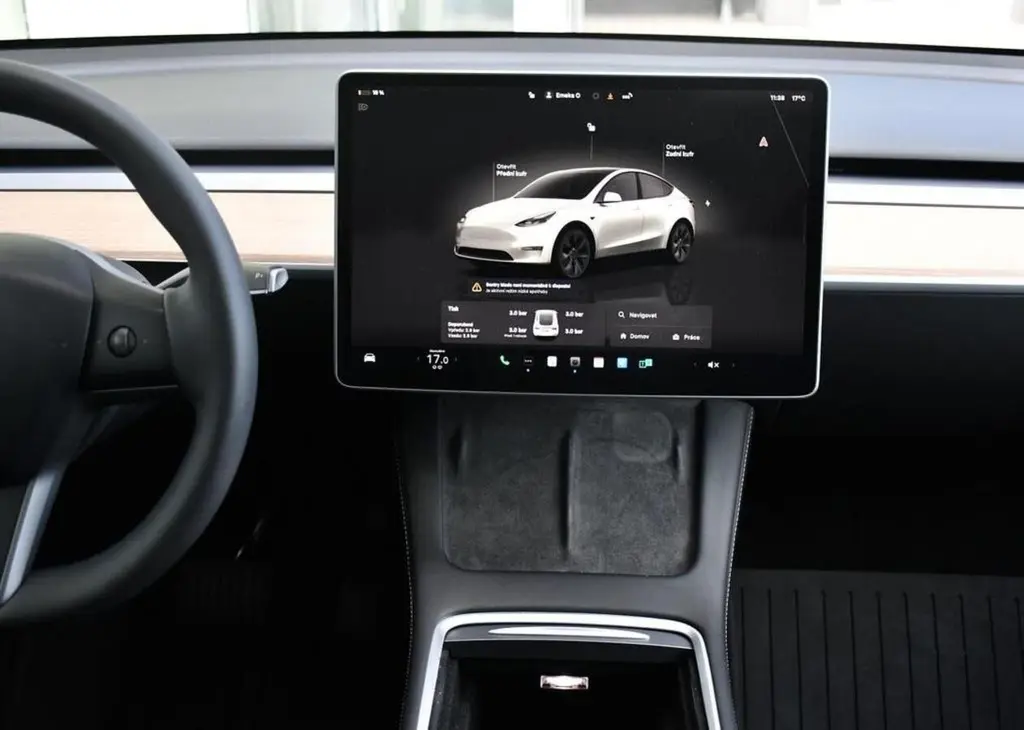 Tesla Model Y LONG RANGE DUAL MOTOR AWD - fotka 6