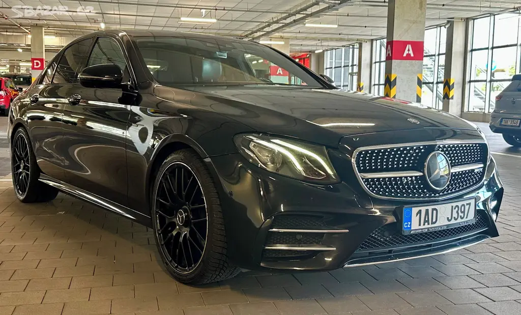 Mercedes Benz E Class W213 53 AMG paket - fotka 2
