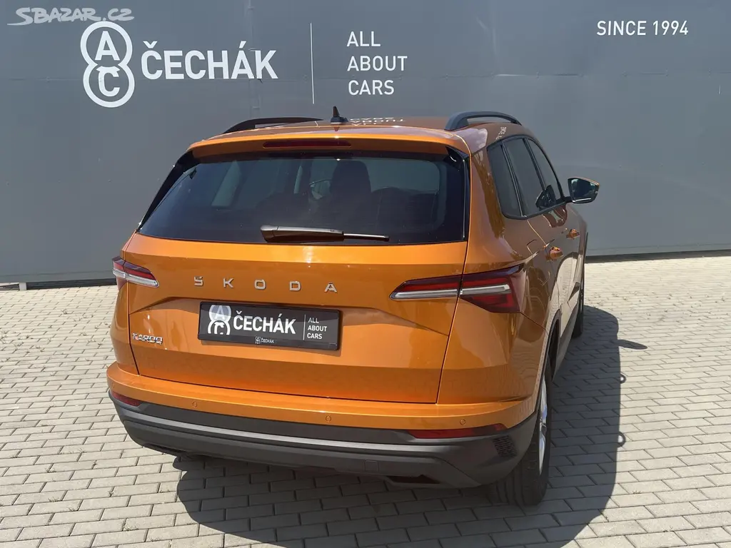 Škoda Karoq, 1. majitel, Koupeno nové v ČR - fotka 5