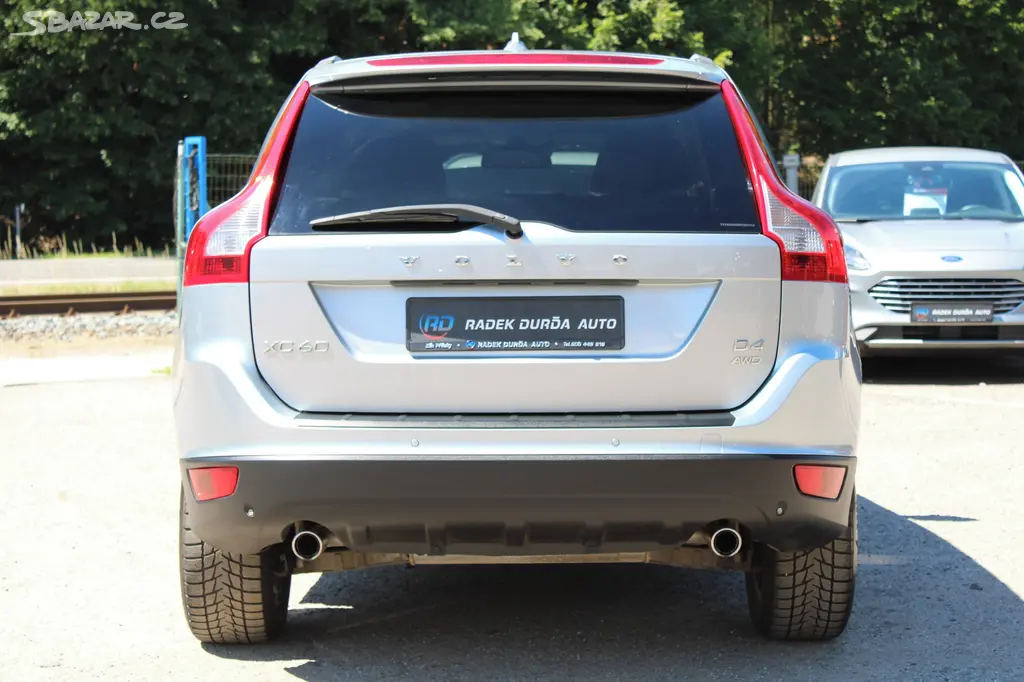 Volvo XC60 2,4 D4 ČR,A/T,4x4,OCEAN RACE,2012 - fotka 6